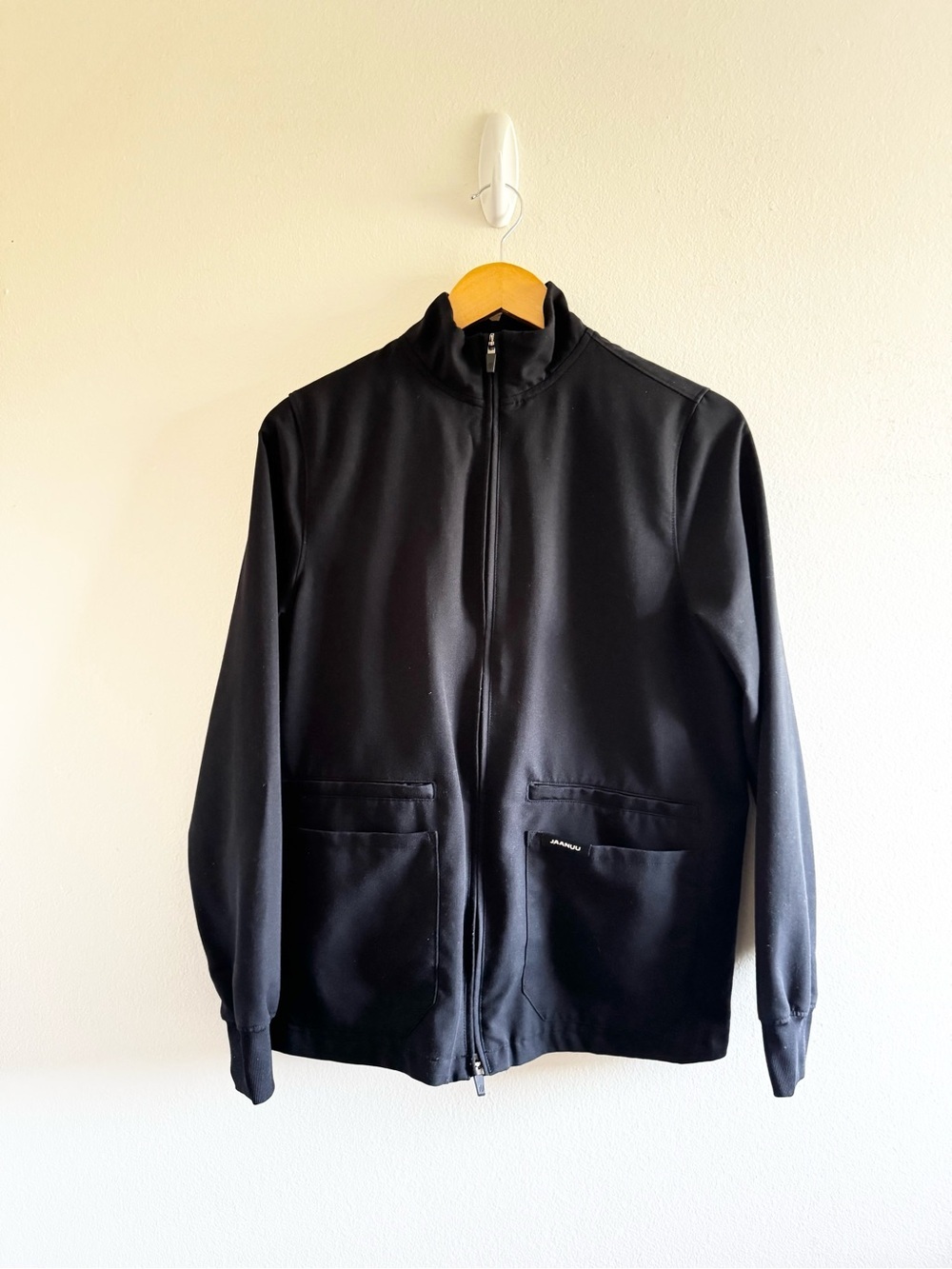 Jaanuu Men's Black Scrub Full-Zip Jacket size Small